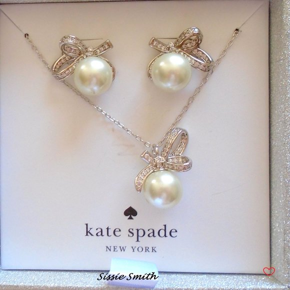 ♠️ Kate Spade ♠️ "All Tied Up" Pendant and Studs Set - Picture 2 of 6